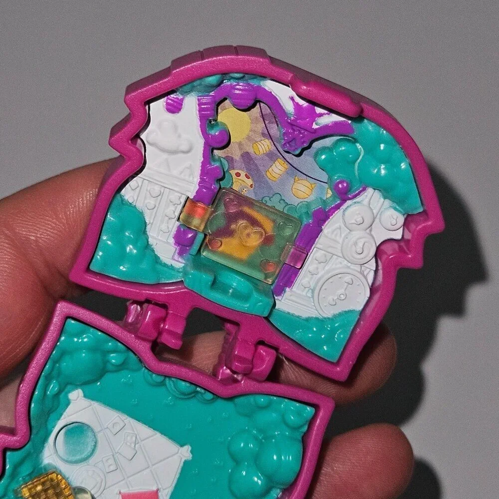 Shopkins Lil' Secrets Party Pop Ups Pink Cat Compact Girl Figure READ